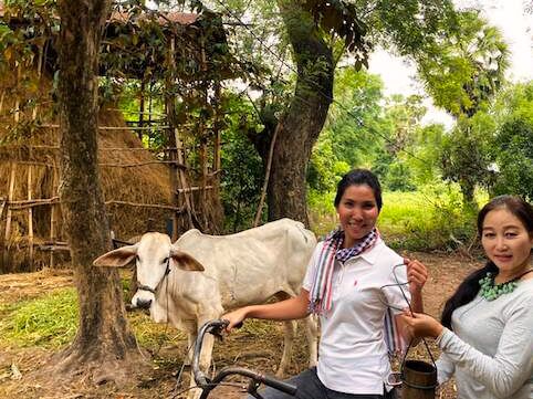 Akim Vespa Aventures Cambodge une ferme à la campagne