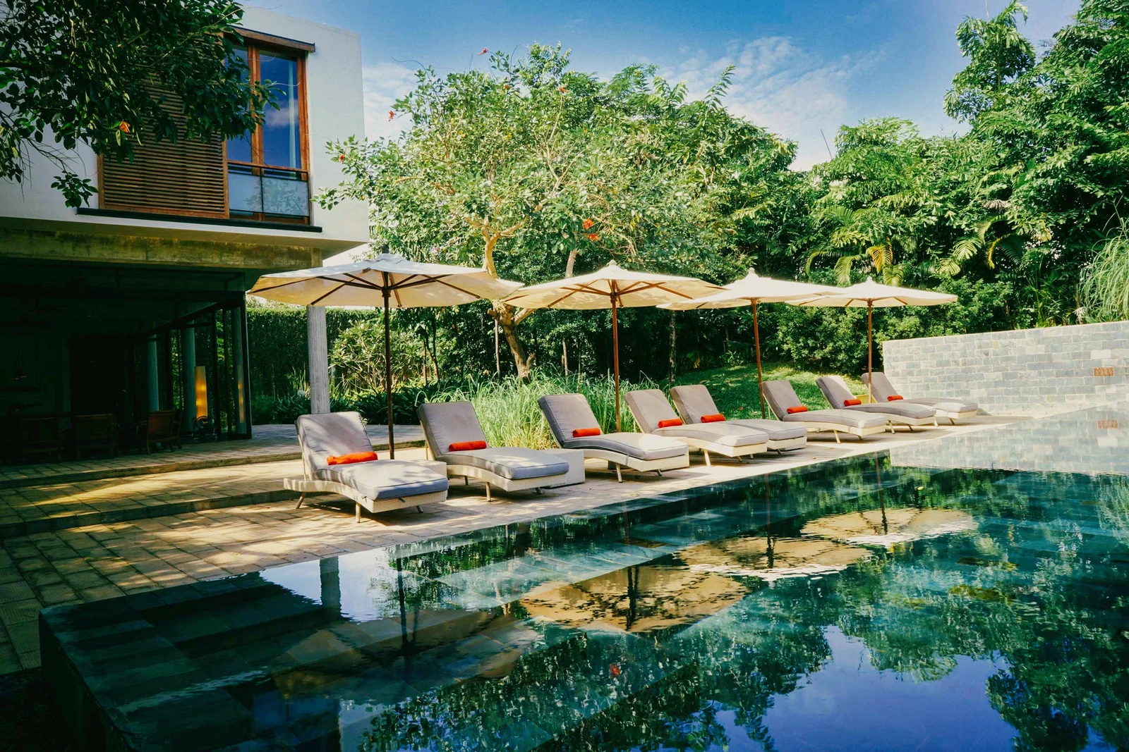 luxury hotel private siemreap villa nisay swimming pool