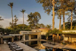 hôtel de luxe amansara cambodge suite avec piscine piscine extérieure