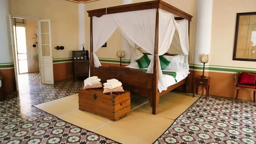 battambang hotel la villa bedroom