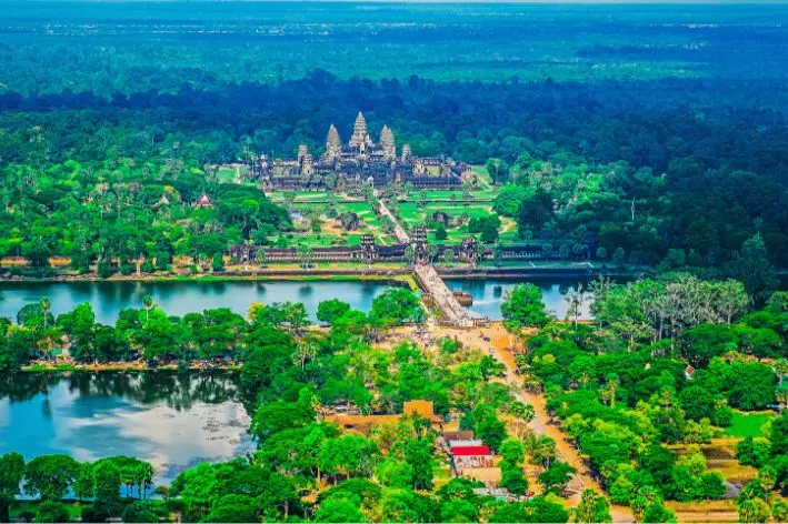 water in angkor temples