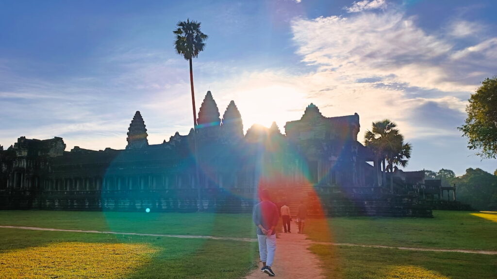 angkor sunrise view
