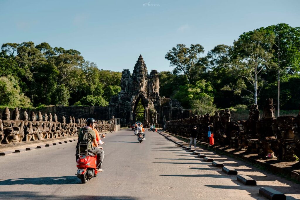 angkor thom main entrance